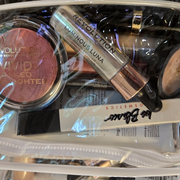 Makeup Bundles With Bag - 10 Items + Clear Makeup Bag. - Picture 2 of 4